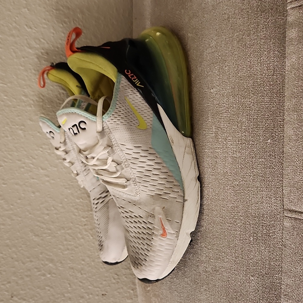 Nike Air Max 270